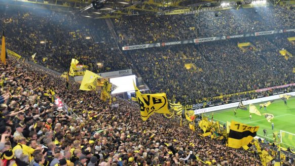 Hoeveel geld kan PSV verdienen als ze winnen van Dortmund in de Champions League?