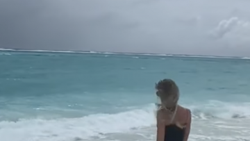 Video: koppel gaat naar de Malediven, maar krijgen te maken met extreem noodweer