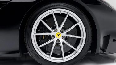 Ferrari met topsnelheid van 25 kilometer per uur (!) moet bizar bedrag opleveren