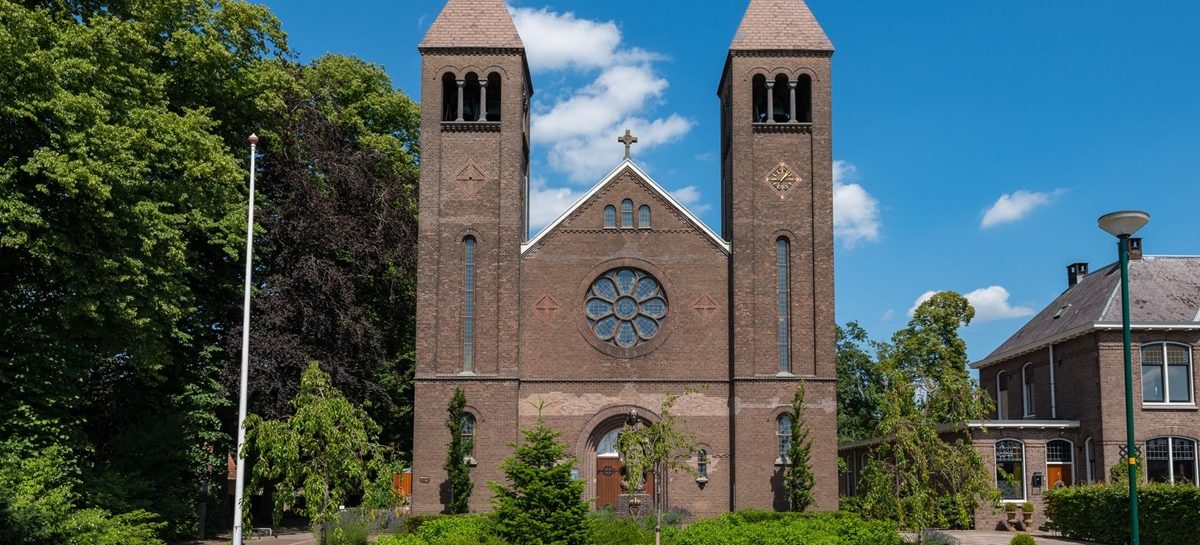 Kans op Funda: prachtige kerk staat te koop én mag gaan dienen als woning