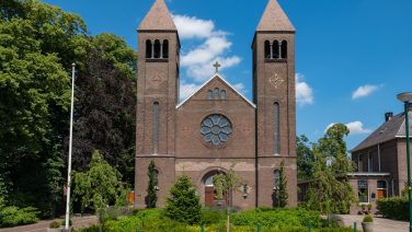 Kans op Funda: prachtige kerk staat te koop én mag gaan dienen als woning