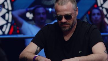 Nederlander dacht dat hij al verloren had, maar pakt € 1 miljoen in pokerfinale Monaco