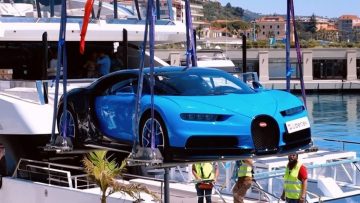 Zien: Bugatti Chiron van €3,2 miljoen wordt op jacht getild voor GP van Monaco