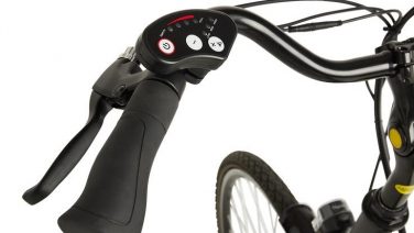 Topdeal: Action verkoopt een zwarte e-bike voor slechts €799,- (actieradius van 80 tot 120 km)