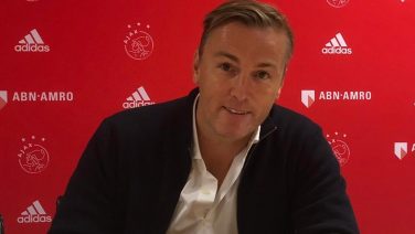 Rondleiding: Ajax assistent-trainer Richard Witschge zet Amsterdams penthouse te koop