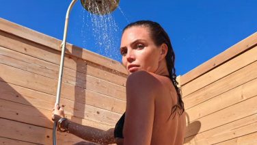 Foto’s: Kim Feenstra laat volgers meegenieten van haar douchesessie