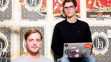 Friese jongens (26) maken meer dan een miljoen per maand met het uitzenden van hackers
