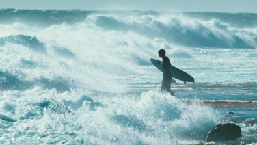 De eerste surf film in 4k geeft je kippenvel