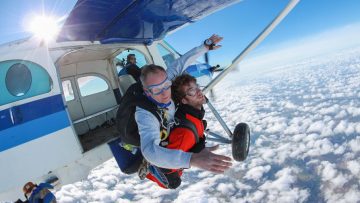 De 3 mooiste plekken om in Nederland te parachutespringen