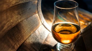 Man betaalt € 8.733,- voor een glas whisky van 2cl