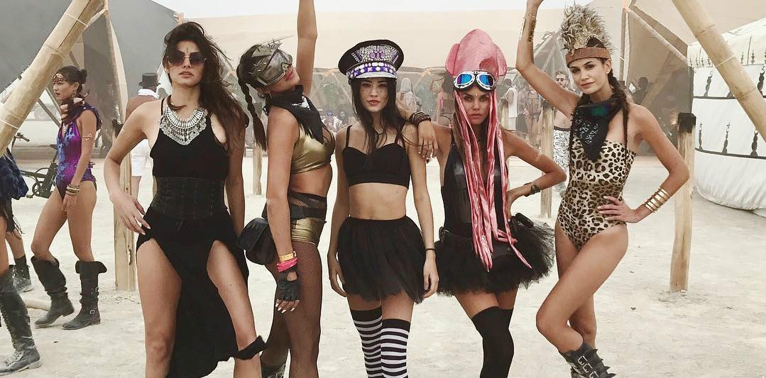 Dit waren de mooiste vrouwen op Burning Man