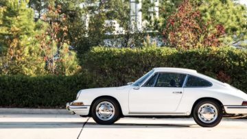 Deze maagdelijk witte Porsche 911 uit 1966 gaat onder de hamer