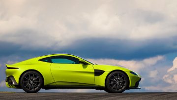 De nieuwe Aston Martin is de term ‘supercar’ meer dan waardig