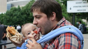 Uit onderzoek blijkt: vaderschap maakt mannen zwaarder
