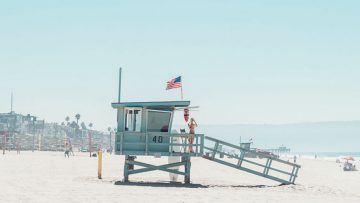 Fotoserie: Manhatten Beach op minimalistische wijze vastgelegd