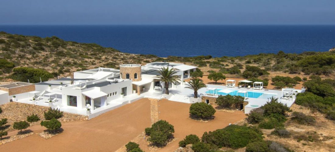 Dit privé eiland bij Ibiza is de ultieme vakantiebestemming