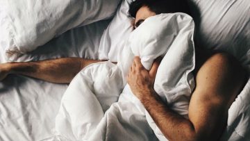 Wetenschap: we slapen heel ons leven al verkeerd
