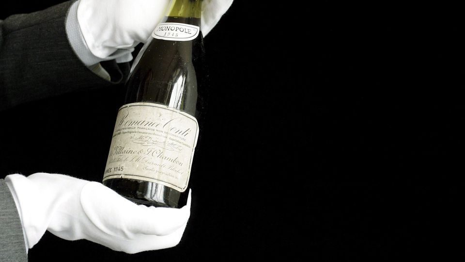 Deze historische fles mag zich sinds dit weekend ‘de duurste wijn ooit’ noemen